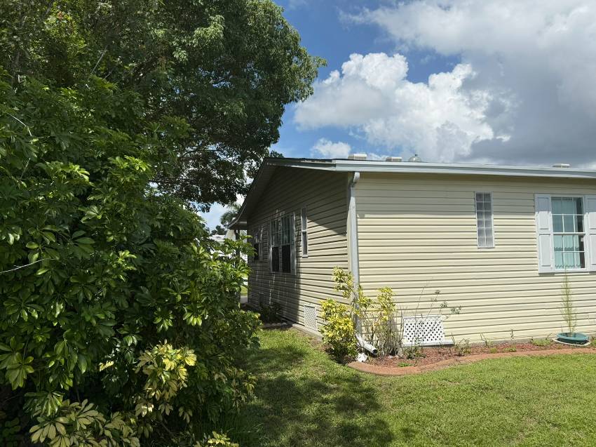 105 Bougenvilea Terrace a Parrish, FL Mobile or Manufactured Home for Sale